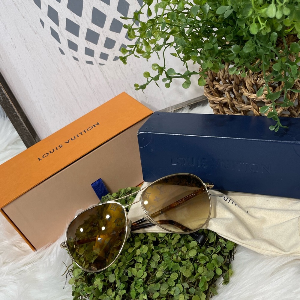 Louis Vuitton Conspiration Pilote Aviator Sunglasses***AUTHENTIC!!!***